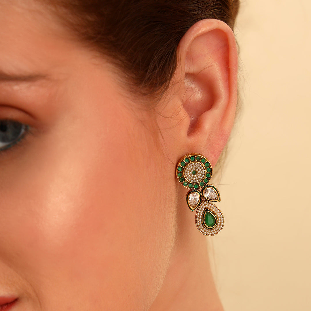 Green Kundan Necklace Set with White Moti